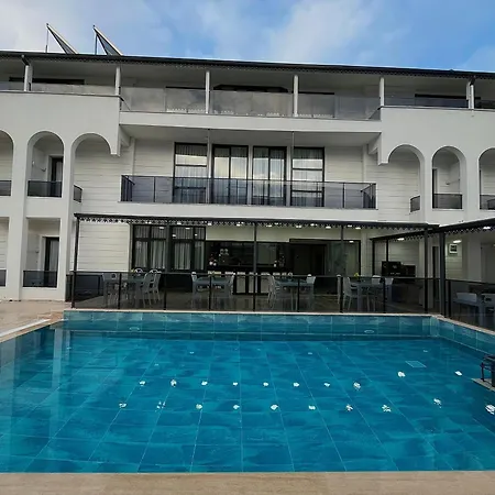 Hotel Jest 3*